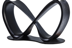 LYRA-ZWART-VOET-low-res